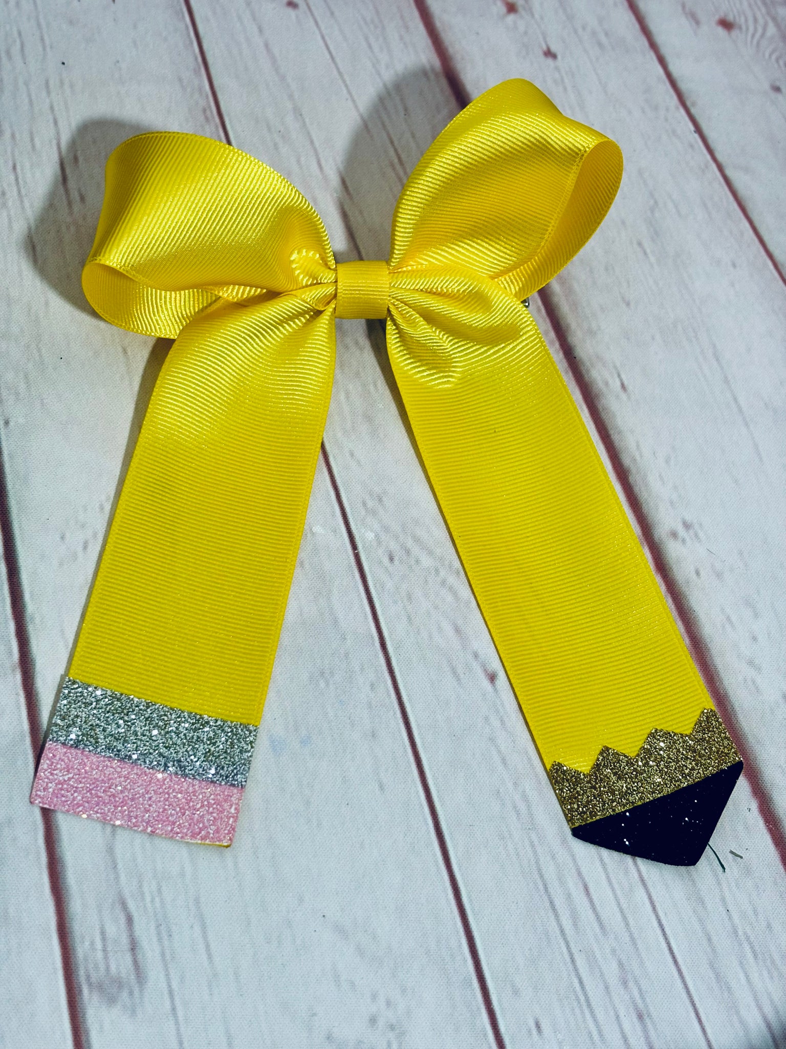 Pencil Macon Bow