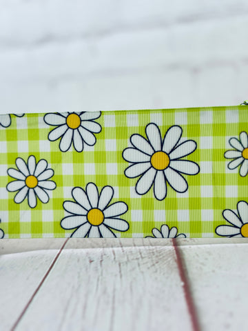 Lime plaid with Daisies