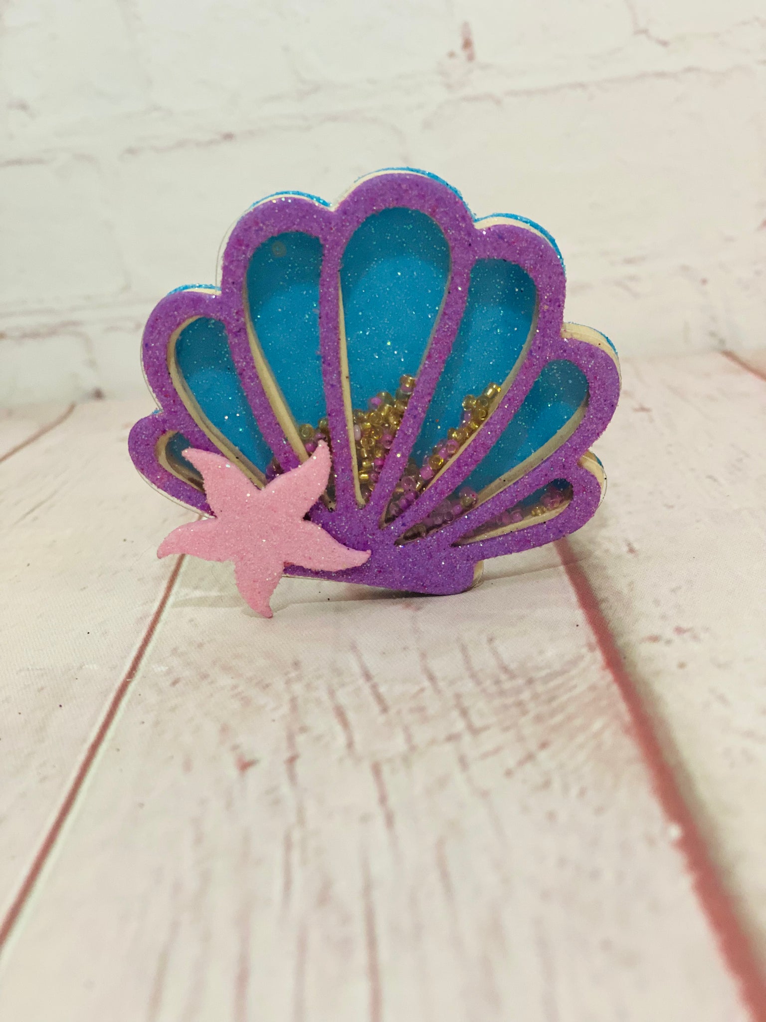Seashell shaker