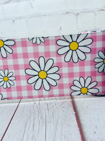 Pink plaid with Daisies