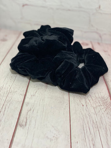 Black velvet jumbo scrunchie