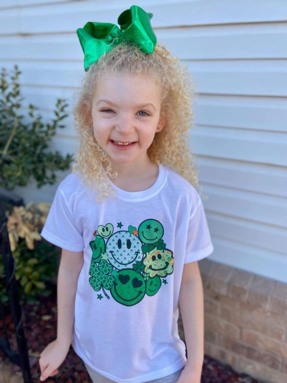 Green smiles tee