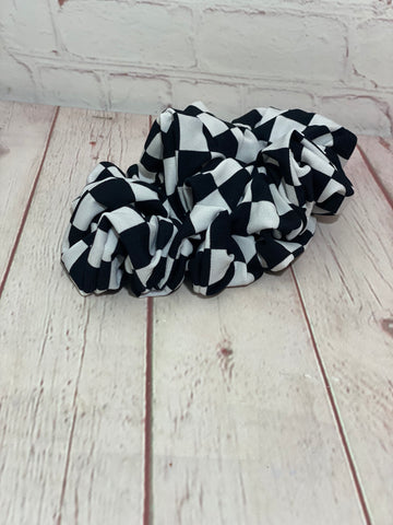 Black and white checkered jumbo scrunchie