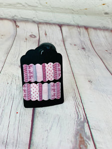 Pink / mauve velvet snap clips