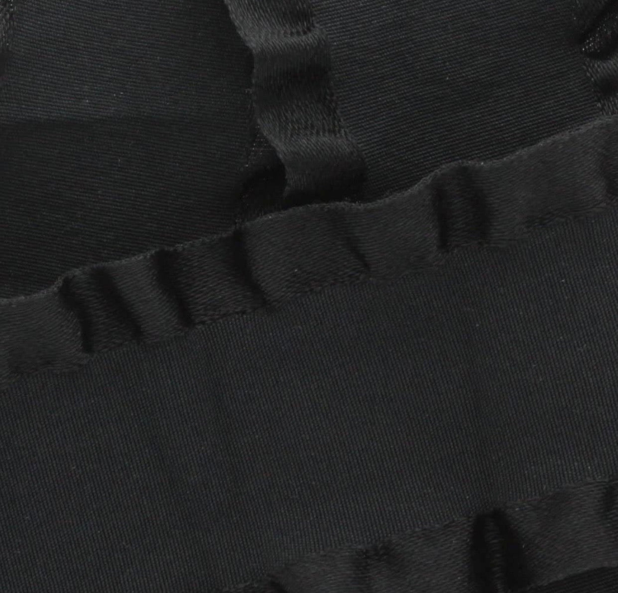 Black Ruffle