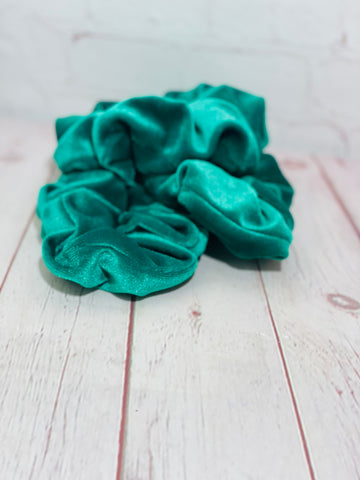 Green velvet jumbo scrunchie