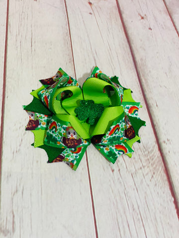 Green shamrock Lily bow