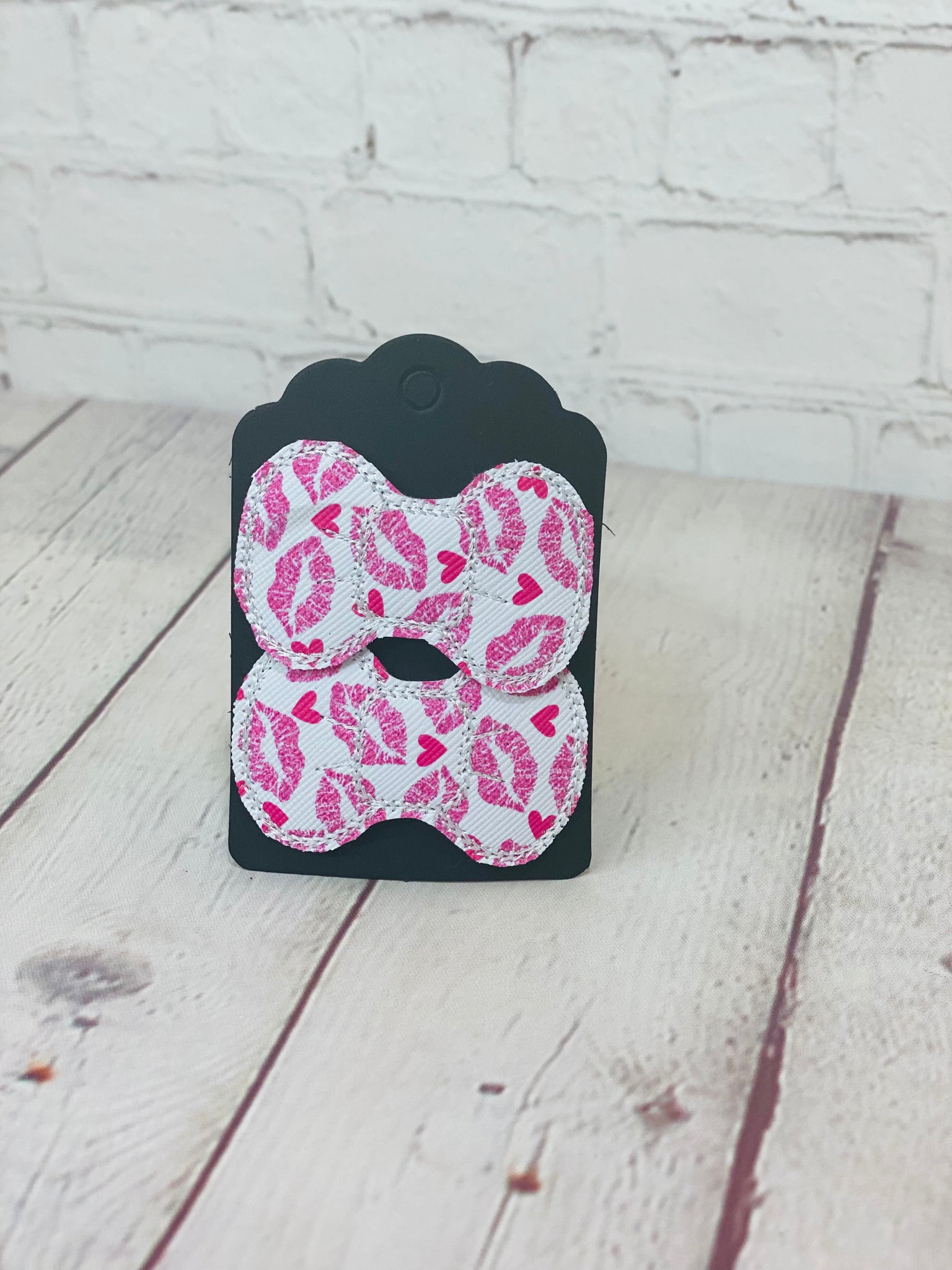 Pink Lips Snap clip
